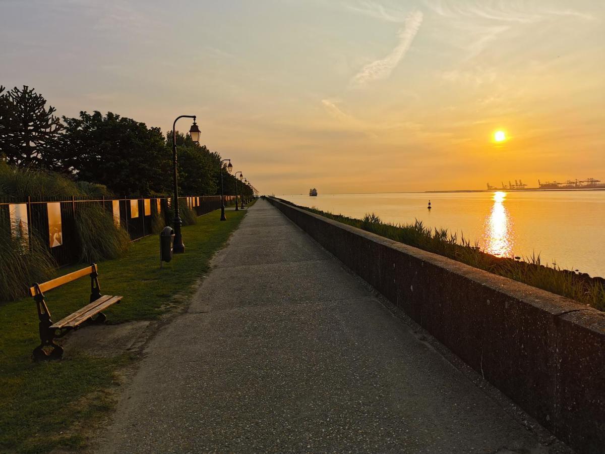 Phare Des Impressionnistes Apartment Honfleur Ngoại thất bức ảnh